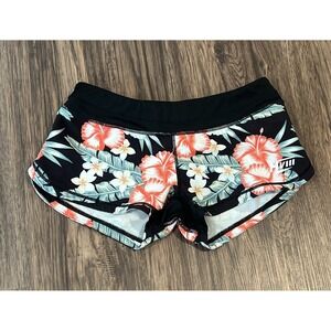 Woman's HVIII Brand  Shorts M Floral Aloha Orange Black White